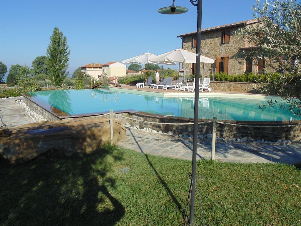 Il Borgo Sul Lago Monte del Lago Exteriér fotografie