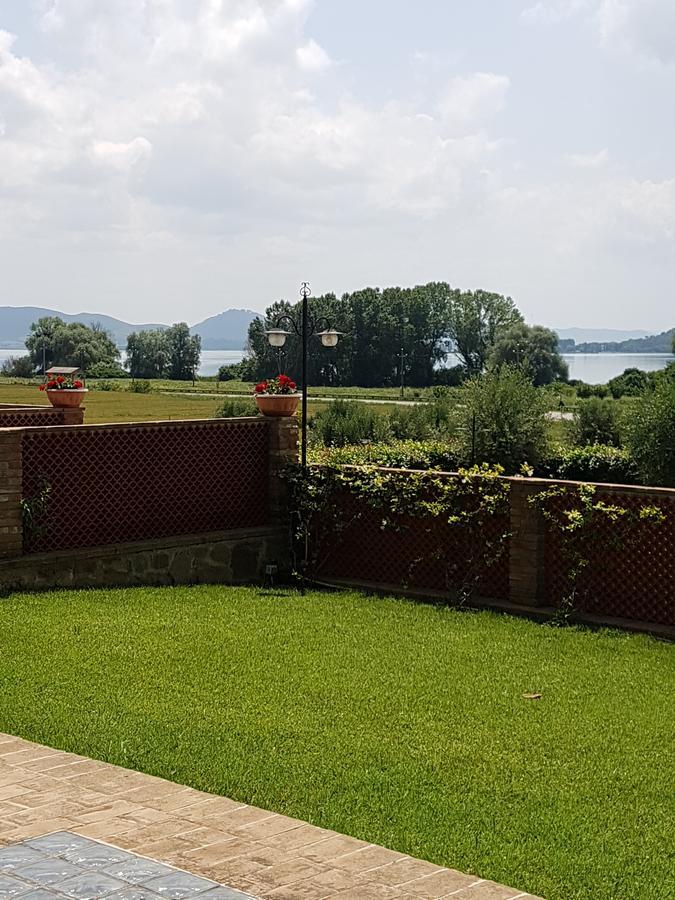Il Borgo Sul Lago Monte del Lago Exteriér fotografie